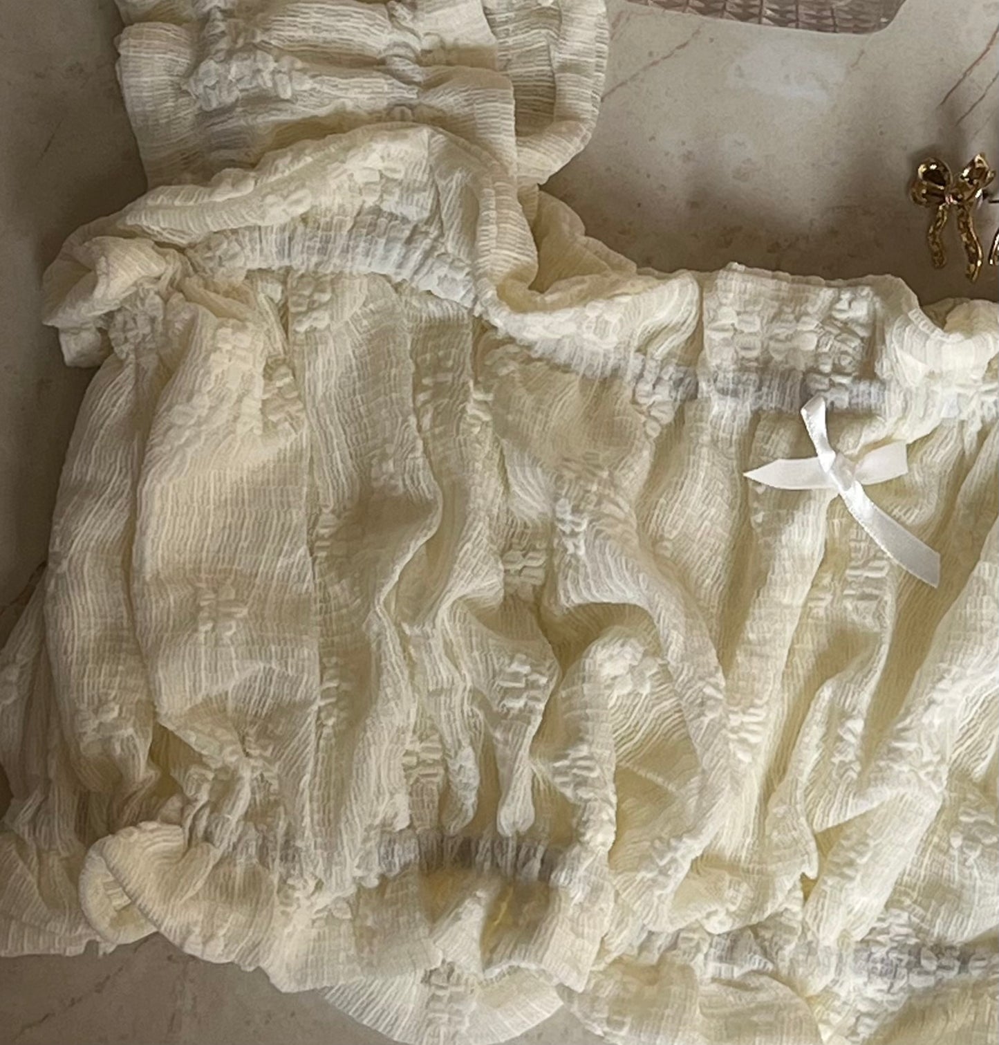 Blush top in Butter yellow